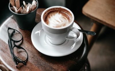 کافه لاته چیست؟ + روش تهیه کافه لاته و تفاوت اون با کاپوچینو | آرت کافی